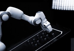 Adaptive Pixel Art using a Franka Arm image